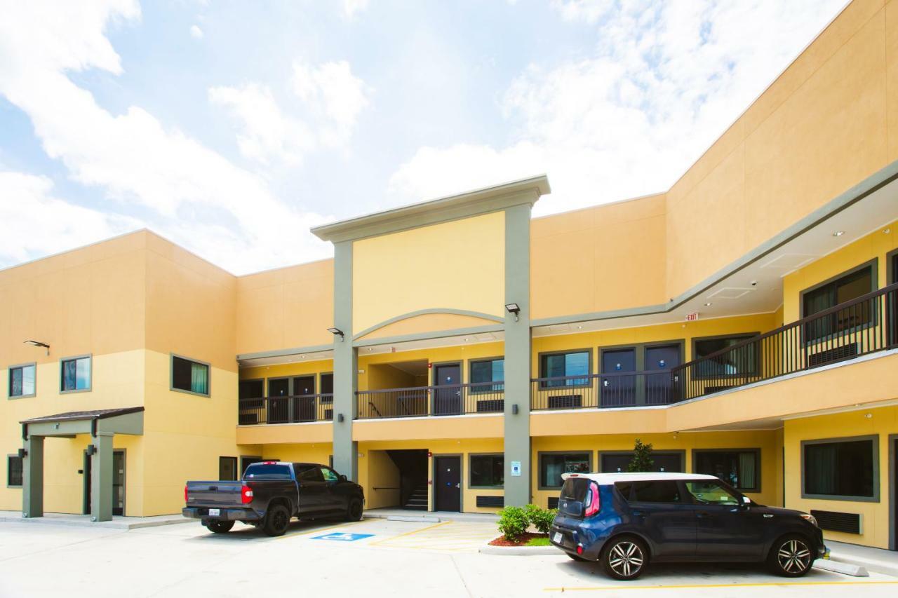 Scottish Inn & Suites Baytown Exterior foto